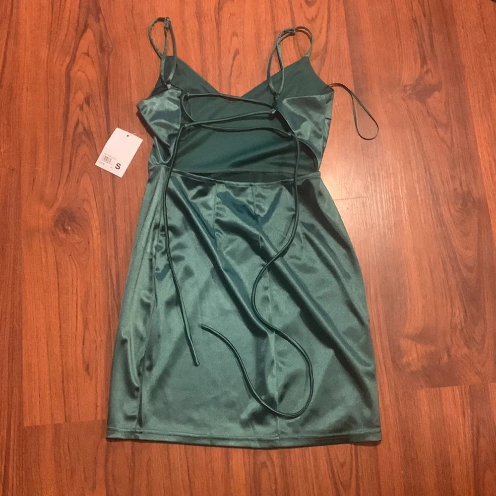 formal dress - Picture 2 of 2